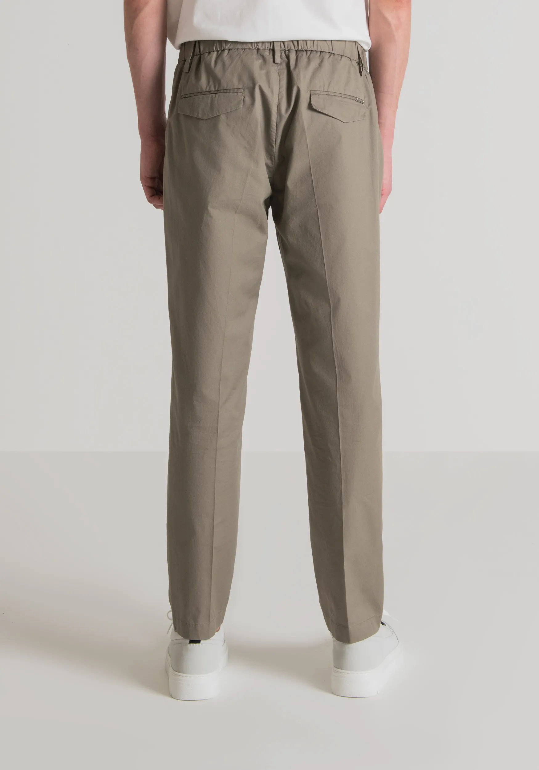 PANTALONI CARROT FIT “KEVIN” IN TWILL DI COTONE